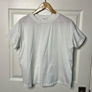 Hugo Boss classic white T-shirt. Worn once.